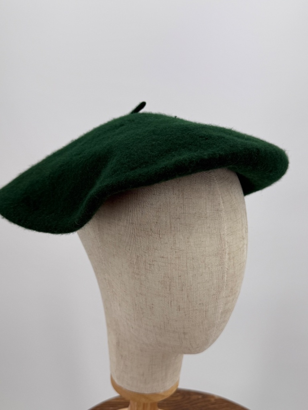 Vintage Forest Green Wool Beret Hat Dark Academia Coquette Minimalist Men Women - Picture 4 of 9